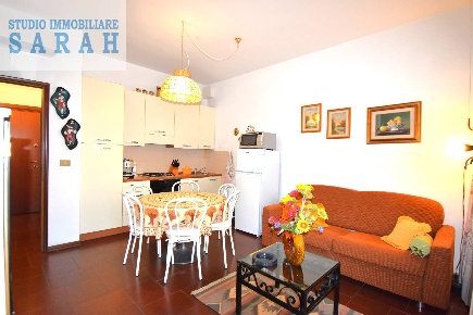 Foto Appartamento in Via Maroncelli, Viareggio di 60 m² con 3 locali