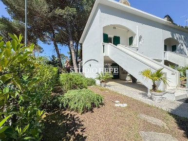 Foto Villa bifamiliare in viale dei pioppi, Ravenna di 77 m² con 3 locali