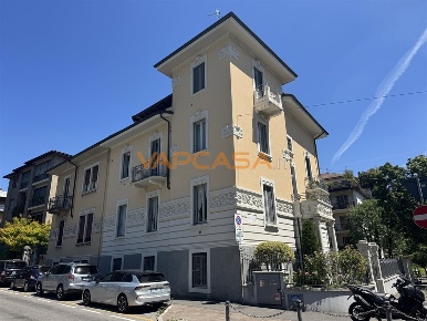 Foto Ufficio in VIA EZIO ZAMBIANCHI, Bergamo Centro di 110 m² con 3 locali