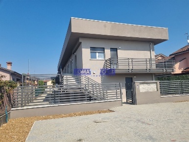 Foto Appartamento in Via Adamello, Vimercate di 35 m² con 1 locali