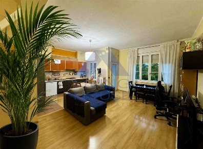 Foto Appartamento in Via Elisa Vismara, Casatenovo Centro di 95 m²