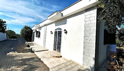 Foto Villa unifamiliare in VIA DELLA VELA, Bari Carbonara di Bari di 130 m²