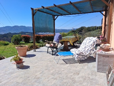 Foto Case semi ndipendenti a Arcola Centro di 109 m² con 5 locali