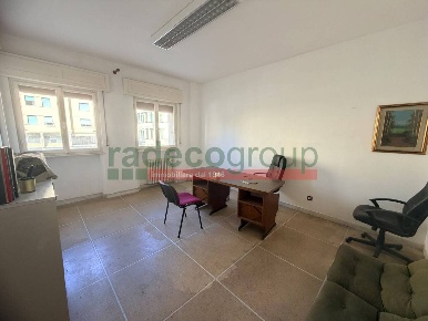 Foto Ufficio in Via Santa Fortunata 4, Livorno di 65 m² con 3 locali