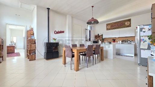 Foto Appartamento a Valdagno Centro di 190 m² con 6 locali in vendita
