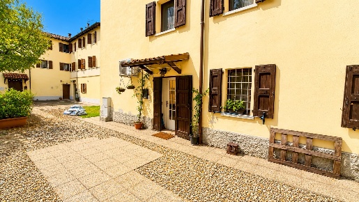 Foto Appartamento in Via Orsa Minore, Modena Portile - Paganine di 90 m²