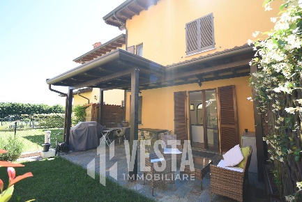 Foto Villa a schiera in Via S Pietro, Olgiate Molgora Canova San Zeno
