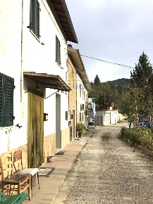 Foto Rustico in Santa Maria in Capriglia, Ascoli Piceno di 65 m² in vendita