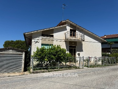 Foto Casa indipendente in Via Terracini 690, Sant'Elpidio a Mare di 188 m²