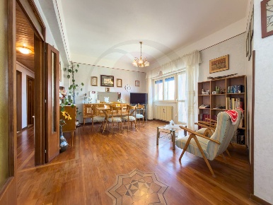 Foto Appartamento in Via Paolucci, Lanciano di 94 m² con 5 locali
