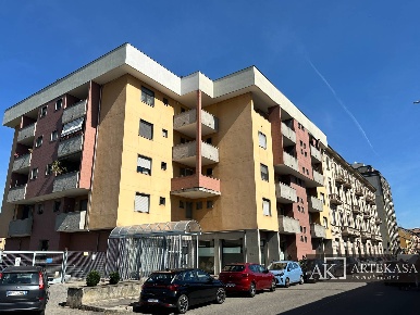 Foto Posti auto in Corso Della Vittoria 17, Novara Sant'Andrea di 15 m²