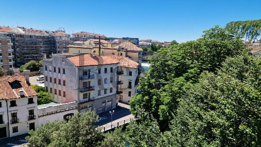 Foto Appartamento in Piazza Borsa, Treviso Piazza dei Signori di 156 m²