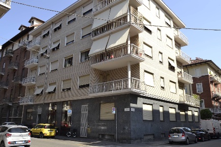 Foto Appartamento in Via Le Chiuse 90, Torino San Donato di 140 m²