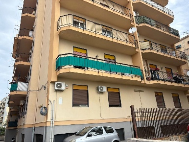 Foto Box in Via del carmine 43, Messina Minissale di 23 m² con 1 locali
