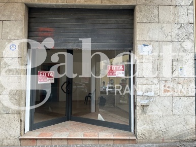Foto Negozio in Corso Umberto I 0, Avellino Centro Storico di 40 m²