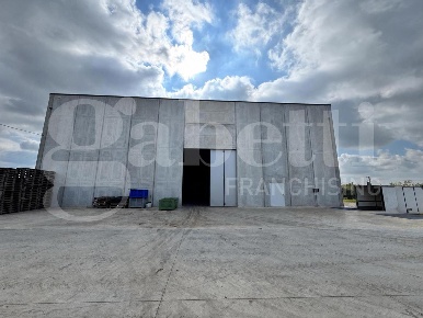 Foto Capannone industriale in Seuce localitÃ  Taverna, Pignataro Maggiore