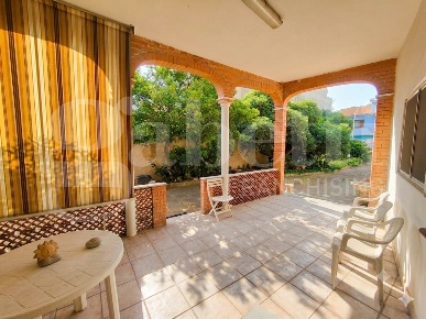 Foto Casa indipendente a Decimomannu di 170 m² con 5 locali in vendita