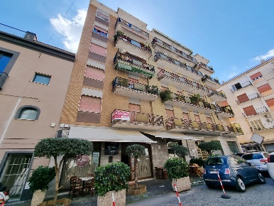 Foto Appartamento in Via Cesare Battisti 103, Caserta di 140 m² in vendita