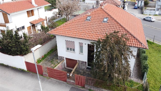 Foto Villa unifamiliare in CORSO ARGENTINA 88, Vigevano di 188 m²