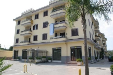 Foto Negozio in Sannitica, Casoria di 400 m² in affitto
