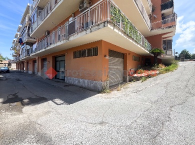 Foto Magazzino in Corso Aldo Moro 63, San Filippo del Mela Olivarella