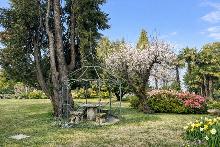 Foto Appartamento in Via Verbano 1, Arona Centro di 75 m² con 2 locali