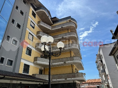 Foto Duplex in Via XXIV Maggio 15, Isernia Centro di 260 m² con 11 locali