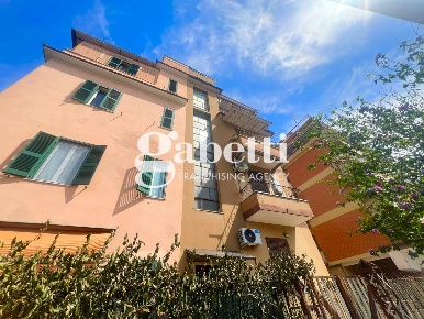 Foto Appartamento in Via DEI GELSI 69, Roma Centocelle di 95 m² in vendita