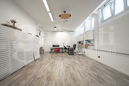 Foto Laboratorio in Via Sebino 8, Milano Martini - Insubria di 116 m²