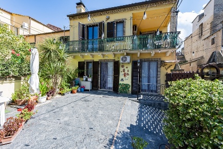 Foto Appartamento in Via Sette Dolori, Chieti Chieti Città di 125 m²