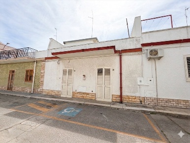 Foto Casa indipendente in via fratelli bandiera, Casamassima di 100 m²