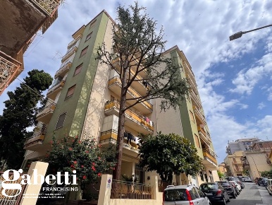 Foto Appartamento in Via Gorizia 4, Patti Centro di 128 m² con 4 locali