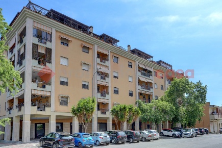 Foto Appartamento in Via Oslavia 42, Latina Centro di 87 m² con 3 locali