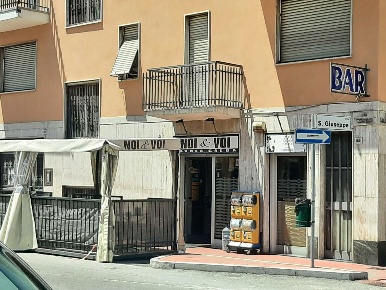 Foto Bar in Via Torino 152, Nichelino di 75 m² con 1 locali in vendita