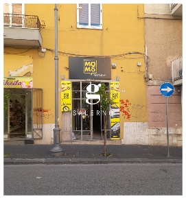 Foto Negozio in Dei Principati, Salerno Centro di 45 m² con 2 locali