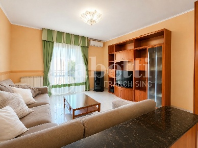 Foto Appartamento in Bologna, Villaricca di 87 m² con 3 locali in vendita