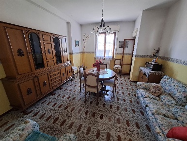 Foto Appartamento a Maiolati Spontini Moie di 110 m² con 6 locali