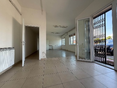 Foto Laboratorio a Pistoia Sant'Agostino di 70 m² con 2 locali in affitto