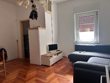 Foto Appartamento a Sover Montesover di 113 m² con 8 locali in vendita