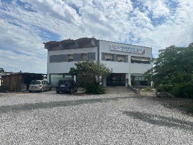 Foto Capannone industriale in Via di Poggio Gagliardo 52, Cecina di 250 m²