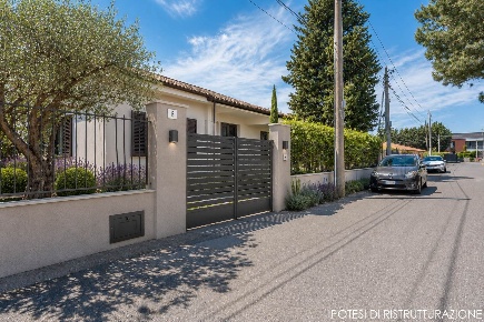 Foto Villa unifamiliare in via Giuseppe Mazzini 6, Mascalucia Centro