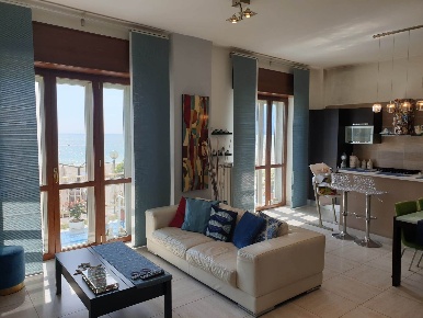 Foto Appartamento a Salerno Pastena - Pastena Alta di 125 m² con 4 locali