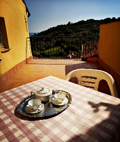 Foto Appartamento in Via Artallo, Imperia Porto Maurizio di 100 m²