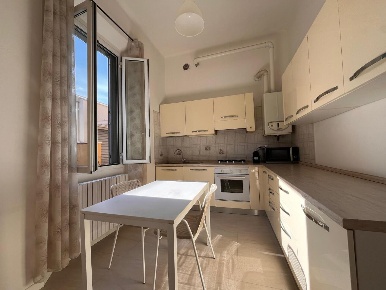 Foto Appartamento in Via Da Faenza, Bologna Bolognina di 69 m² con 3 locali