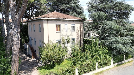 Foto Villa unifamiliare in Via Castruccio Buonamici, Lucca Sant'Anna