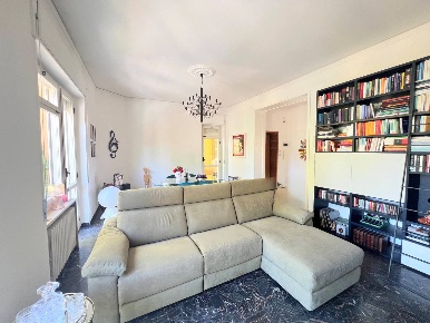 Foto Appartamento in Via Del Santuario 187, Pescara di 145 m² con 4 locali