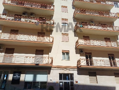 Foto Appartamento in via IV Novembre 79, Favara di 140 m² con 6 locali