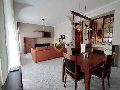 Foto Appartamento in Viale Aldo Moro 52, Brindisi Commenda di 90 m²