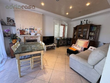 Foto Villa unifamiliare in Viale Malta, Riccione Papini - Oltremare