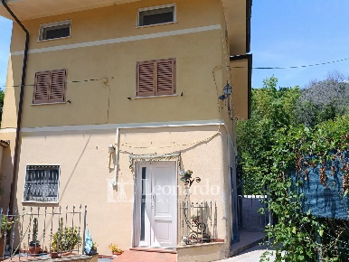 Foto Villa unifamiliare in via della fontana, Massarosa Bozzano, Quiesa